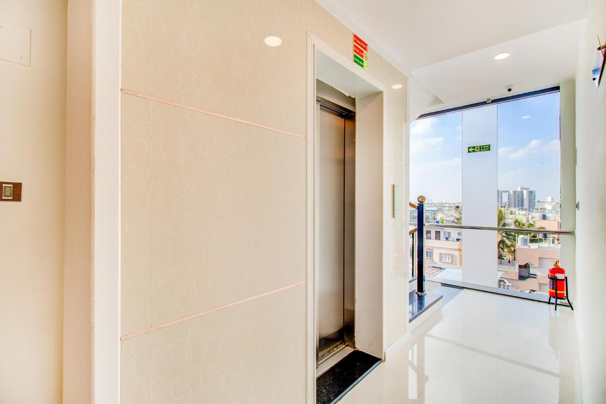 Fabhotel The Royal Suites - Nr Gopalan Innovation Mall Bangalore Exterior foto