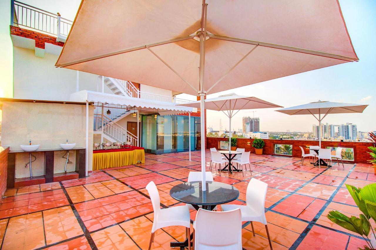 Fabhotel The Royal Suites - Nr Gopalan Innovation Mall Bangalore Exterior foto