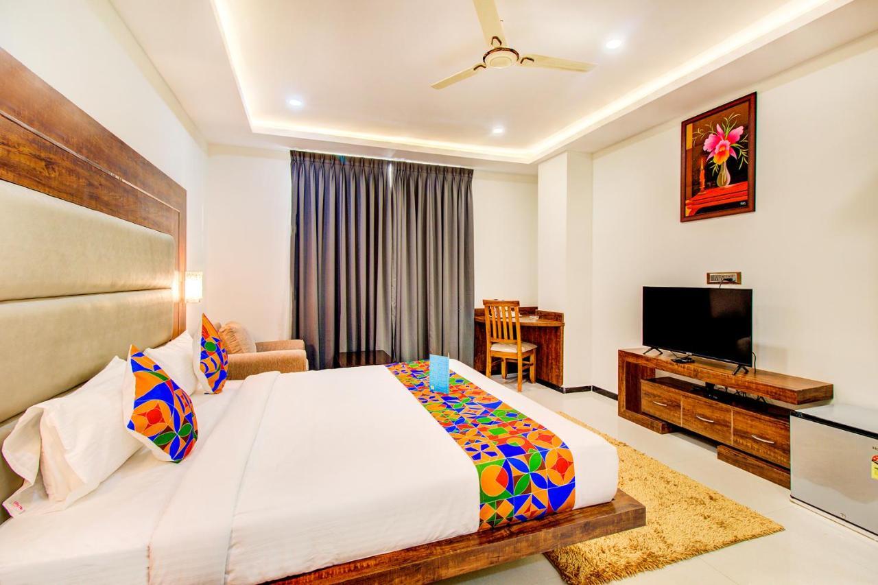 Fabhotel The Royal Suites - Nr Gopalan Innovation Mall Bangalore Exterior foto