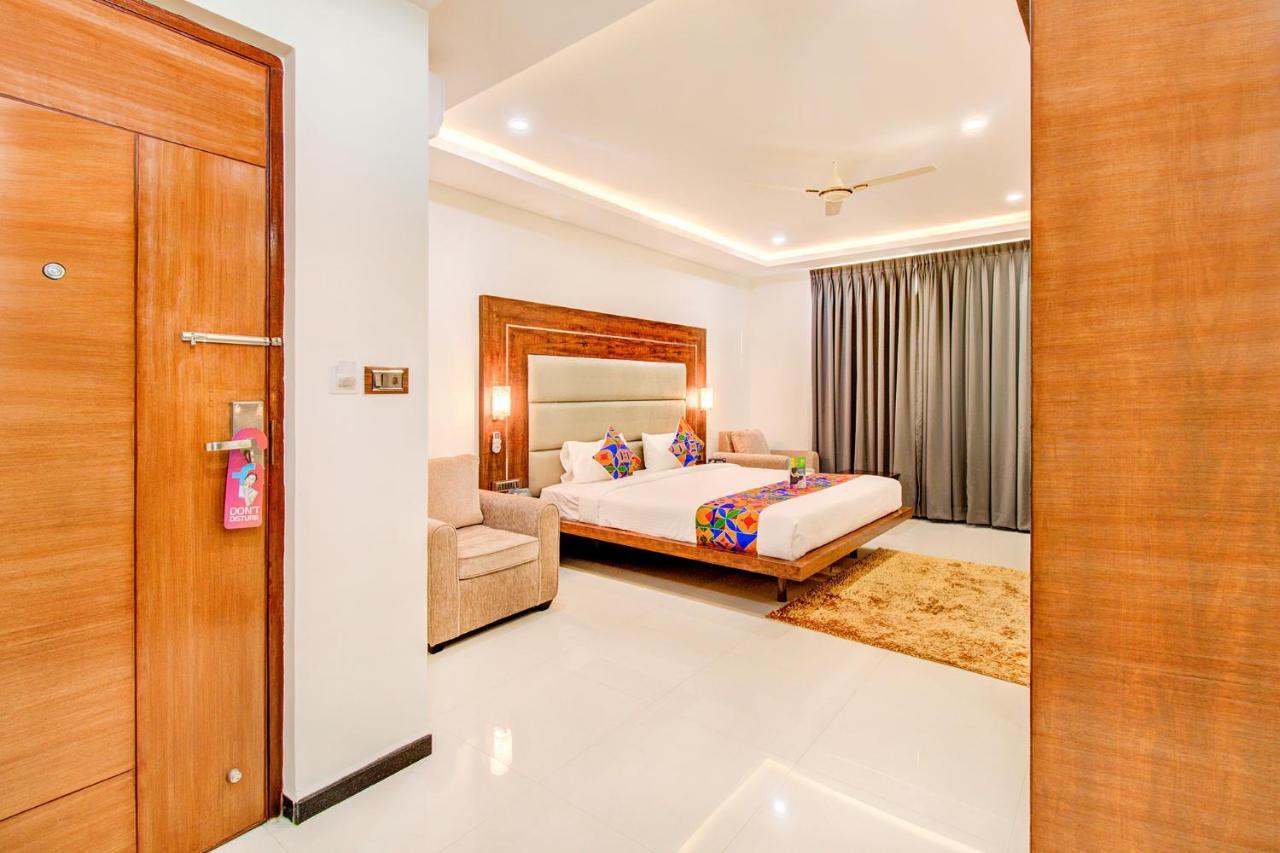 Fabhotel The Royal Suites - Nr Gopalan Innovation Mall Bangalore Exterior foto